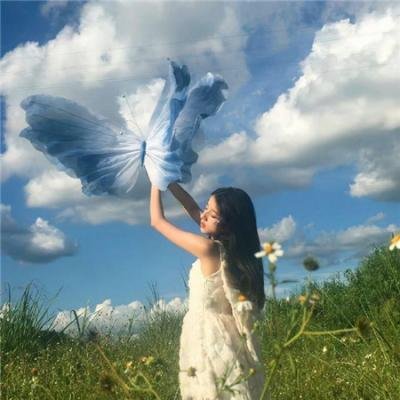 乐坛天后与神秘男子同车离开，深夜内幕曝光，好友出面澄清